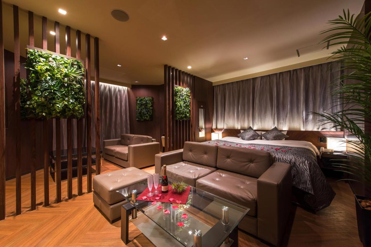 סאיטאמה Hotel Lotus Iwatsuki (Adults Only) מראה חיצוני תמונה
